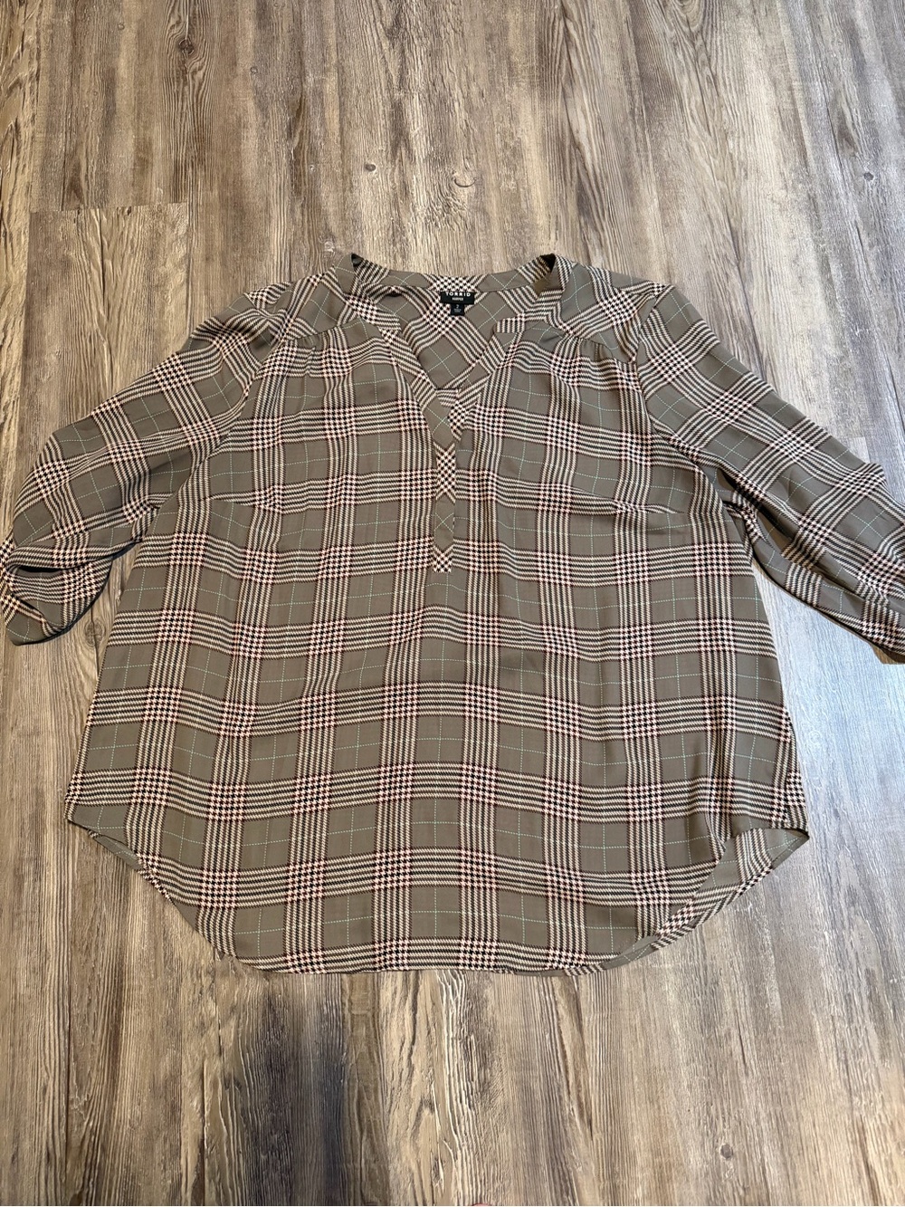 Torrid size 2x Harper style blouse plaid print with relaxed fit